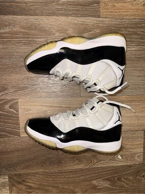 Jordan 11 Concord High-Top Sneakers - White and Black